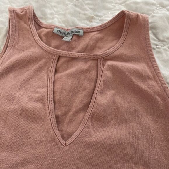 Women’s sleeveless crop top color mauve by Charlotte Russe size small - Picture 2 of 4